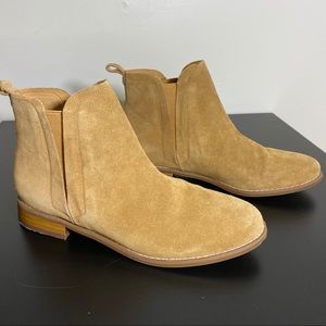 Urban Outfitters Suede Chelsea Boots